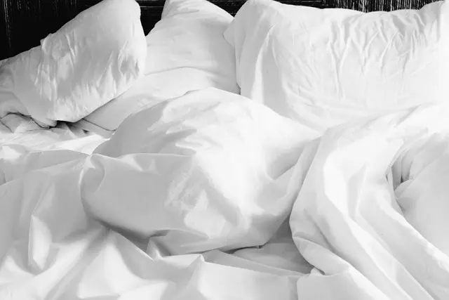 How to Create a Cozy Bedroom Retreat with Trendy Decor