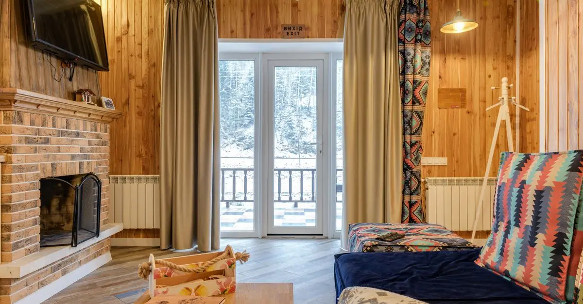 10 Essential Tips for Creating a Cozy Home Atmosphere