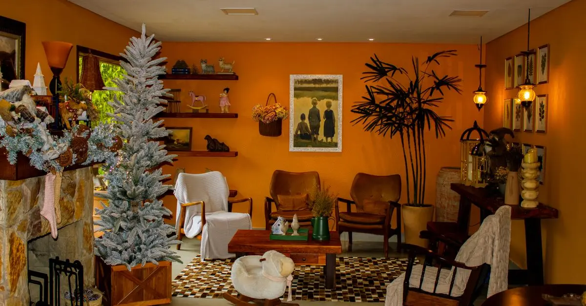 10 Innovative Ways to Incorporate Art into Your Home Decor