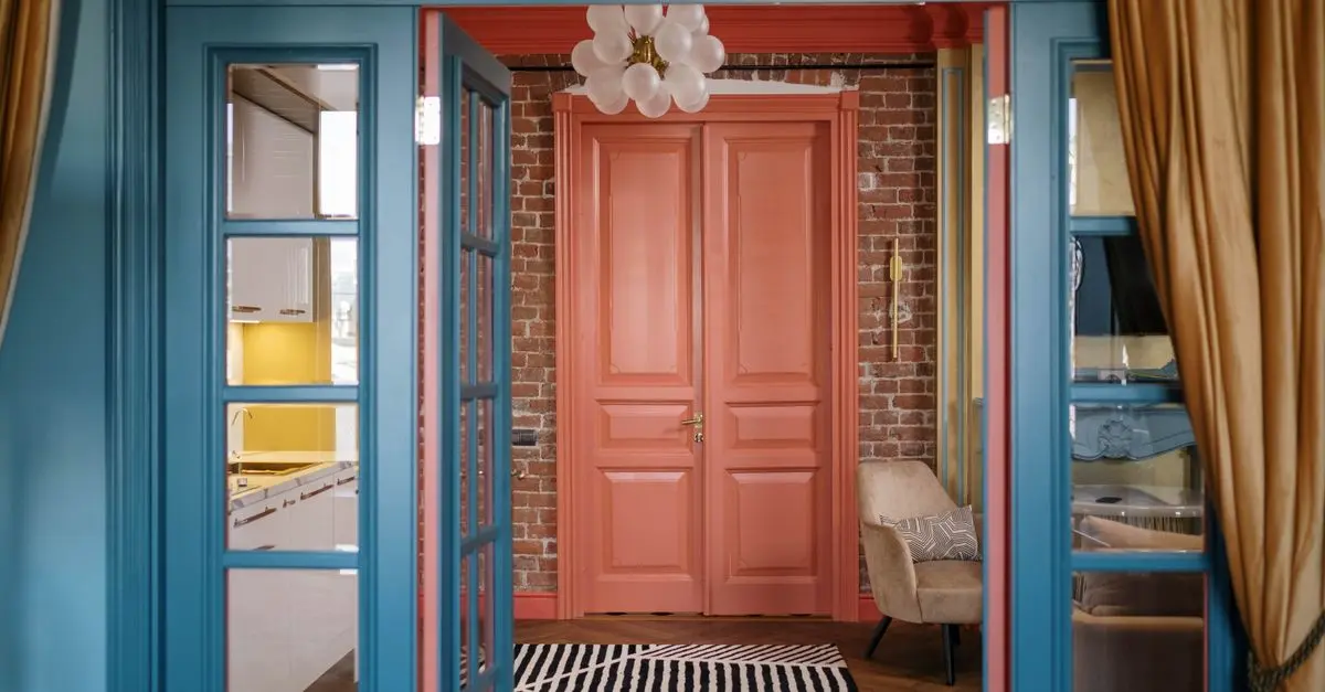 How to Incorporate Bold Colors in Your Home Decor