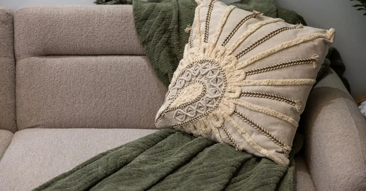 Mastering the Art of Mixing Textures in Home Decor