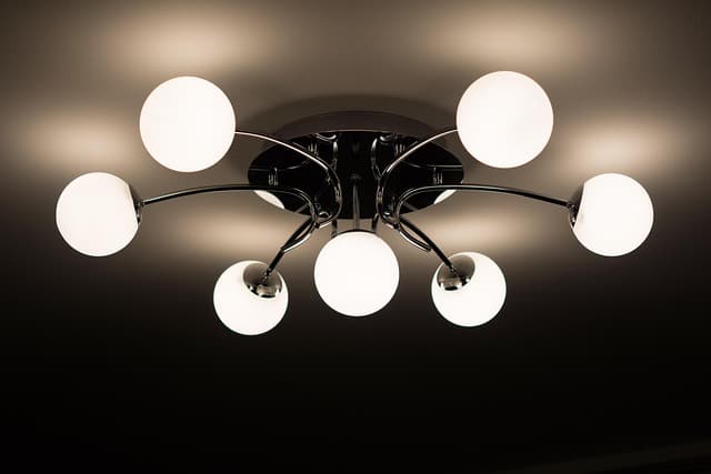 10 Essential Accessories to Enhance Your Home Decor Style